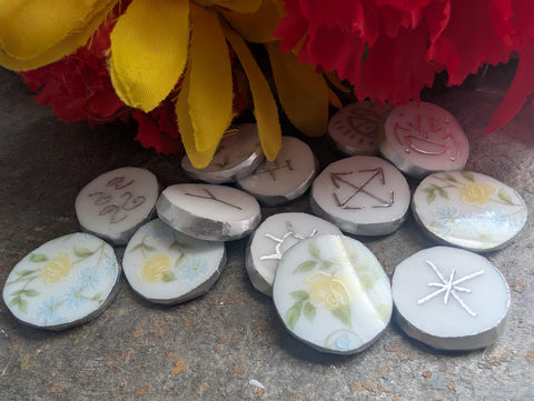 Summer blooms - witches runes