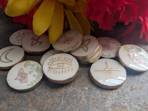 Lilac - witches runes