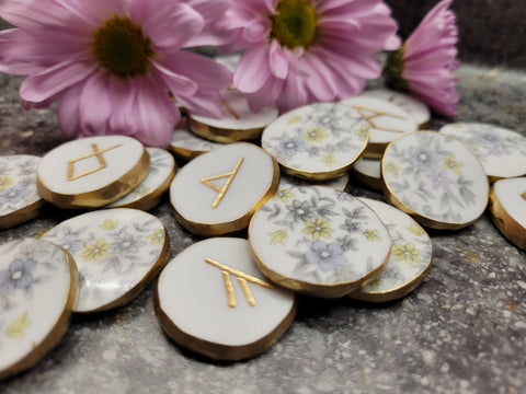 Opportunity - Elder Futhark runes