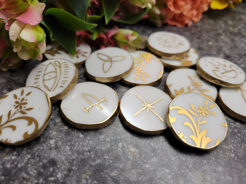 Florita - witches runes