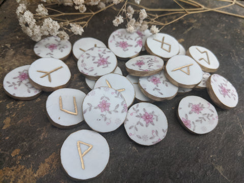 Reflection - elder futhark runes